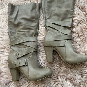 Madden girl boots taupe size 7